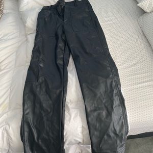 ZARA BLACK LEATHER PANTS (S)